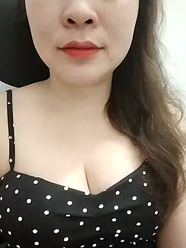 Snapshot of Girl_Shy2000 chatting on April 3, 3:10 pm Girl Shy2000 online show from April 3, 3:10 pm