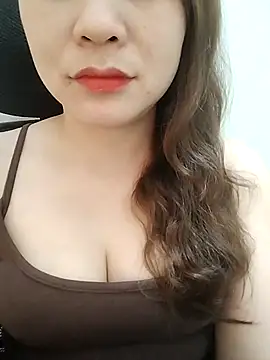 Snapshot of Girl_Shy2000 chatting on May 2, 5:01 am Girl Shy2000 online show from May 2, 5:01 am