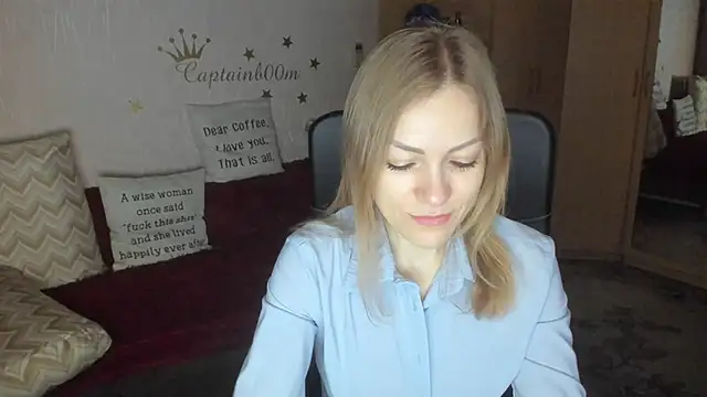 Tiffany Bates online show from November 1, 3:19 am