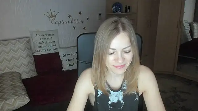 Tiffany Bates online show from November 10, 3:27 am