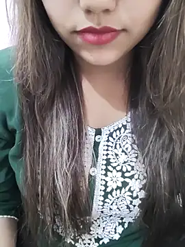 Snapshot of Miss_Rose__ chatting on November 17, 3:18 pm Miss Rose online show from November 17, 3:18 pm