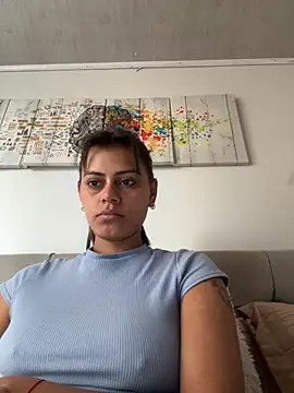Snapshot of anna_evans09 chatting on October 19, 1:23 pm anna evans09 online show from October 19, 1:23 pm