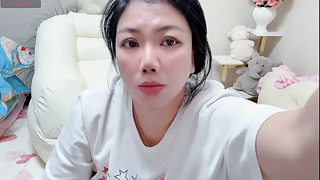 Snapshot of Huanhuan- chatting on June 3, 4:34 pm Huanhuan- online show from June 3, 4:34 pm