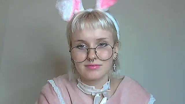 Paradoxy  online show from October 20, 6:30 pm