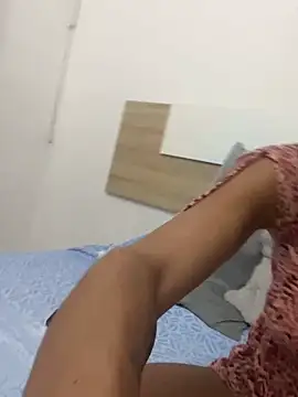 Snapshot of Naomi24herr chatting on September 24, 9:29 pm Naomi24herr online show from September 24, 9:29 pm