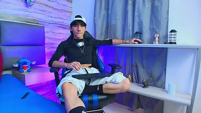 Lovers 21 online show from October 8, 4:32 am