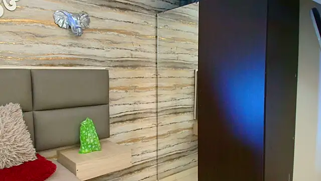 Lovers 21 online show from November 3, 12:35 am