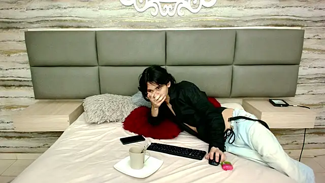 Lovers 21 online show from November 9, 1:04 am