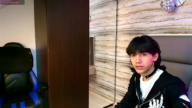 Lovers 21 online show from November 29, 3:42 am