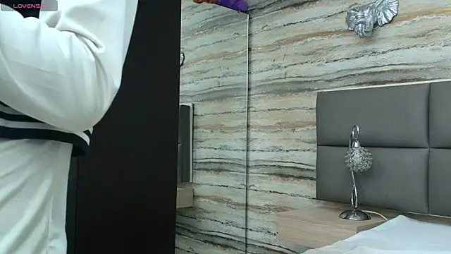 Snapshot of Lovers_21 chatting on April 30, 3:57 am Lovers 21 online show from April 30, 3:57 am