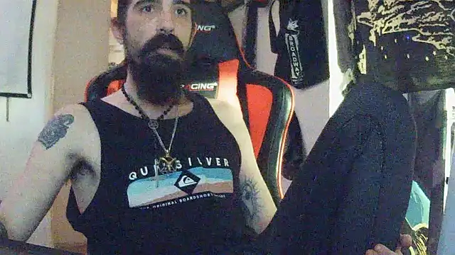 Snapshot of Neekaleek89 chatting on March 3, 12:06 am Neekaleek89 online show from March 3, 12:06 am