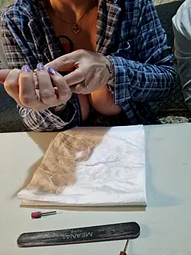 Snapshot of candymaxxx chatting on December 14, 7:07 pm candymaxxx online show from December 14, 7:07 pm