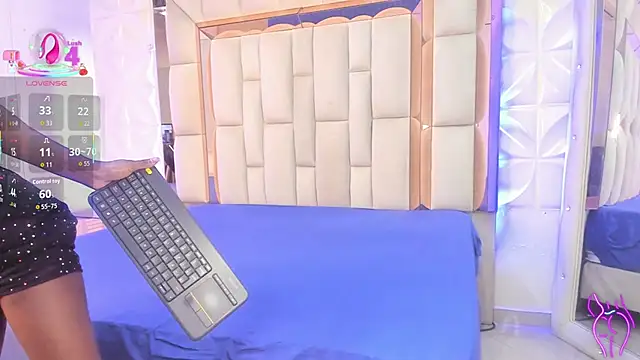 Sarah Adamss online show from November 16, 12:33 pm