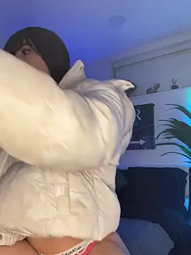 emilycolte online show from January 17, 2:05 am