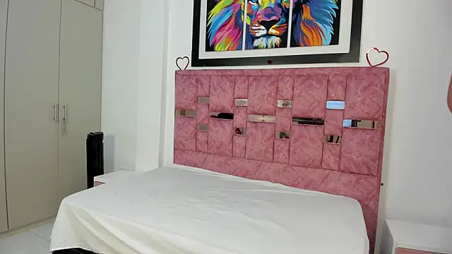 Snapshot of abella_lov chatting on October 23, 12:26 pm abella lov online show from October 23, 12:26 pm
