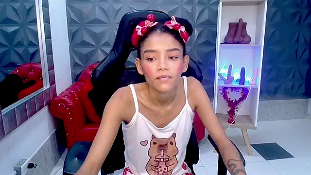 adisson petite1 online show from February 21, 5:36 pm