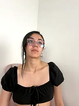 Snapshot of Liaa_sr chatting on October 13, 6:41 pm Liaa sr online show from October 13, 6:41 pm