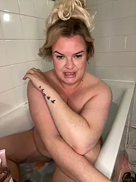 MrsBlazeXX online show from September 29, 10:47 pm