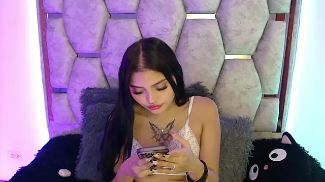 AnalyMilles online show from March 19, 2:48 am