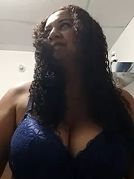 Snapshot of MEYBELLATINA chatting on September 27, 9:20 pm MEYBELLATINA online show from September 27, 9:20 pm