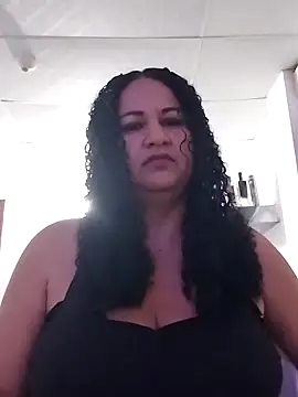 Snapshot of MEYBELLATINA chatting on December 20, 10:06 pm MEYBELLATINA online show from December 20, 10:06 pm