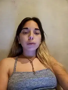 Snapshot of CrisHot202 chatting on October 2, 5:47 am CrisHot202 online show from October 2, 5:47 am