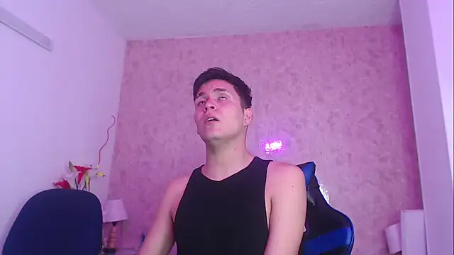 Aaron Foxxx online show from September 29, 1:16 pm