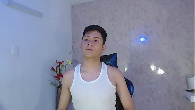 Aaron Foxxx online show from October 5, 9:02 pm