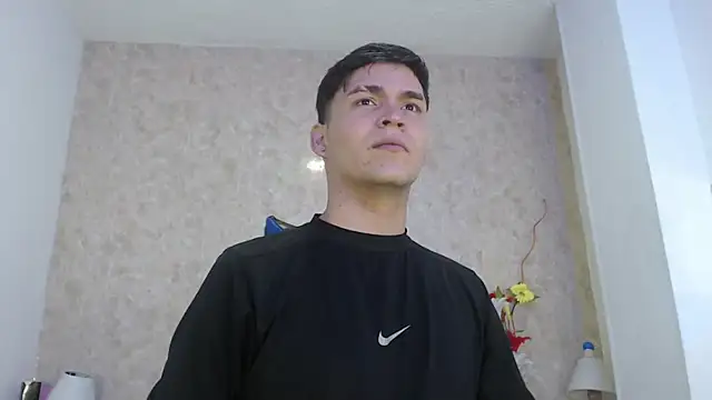 Aaron Foxxx online show from November 4, 12:48 pm