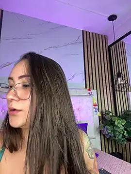 Honey noir online show from January 9, 7:04 pm