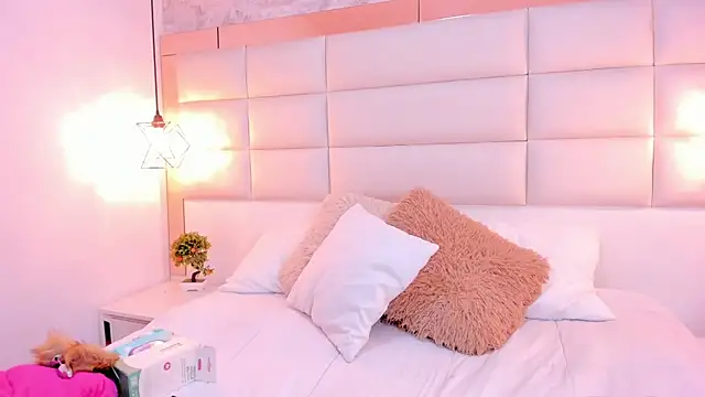 Megane whitte online show from November 21, 8:29 pm