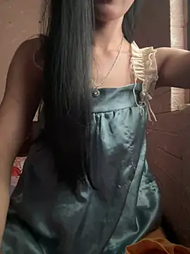 Snapshot of -mayhan11 chatting on June 5, 2:40 am -mayhan11 online show from June 5, 2:40 am