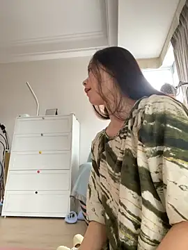 Snapshot of Luoo- chatting on October 1, 1:11 am Luoo- online show from October 1, 1:11 am