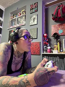 inkdmagz online show from November 18, 8:24 pm