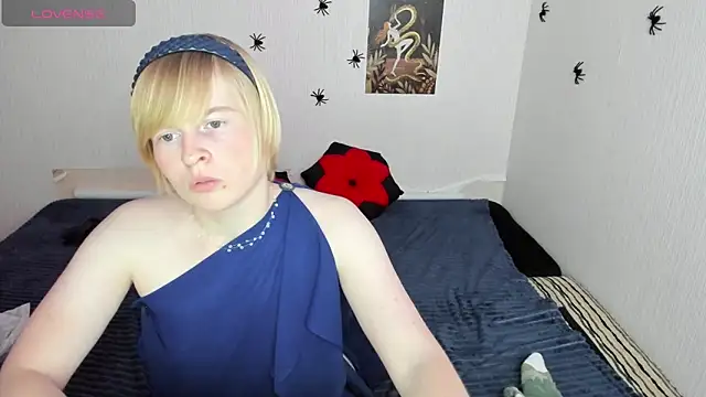 Cattie w  online show from October 31, 1:39 am