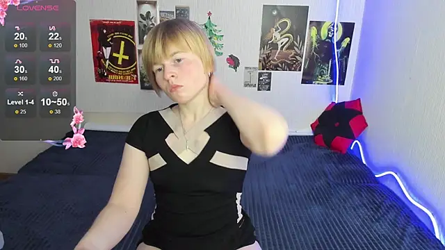 Cattie w  online show from February 5, 1:10 am