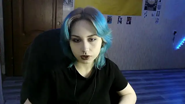 LeisaHopperstad online show from February 10, 2:21 pm