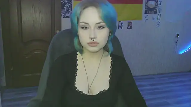 LeisaHopperstad online show from March 2, 2:13 pm