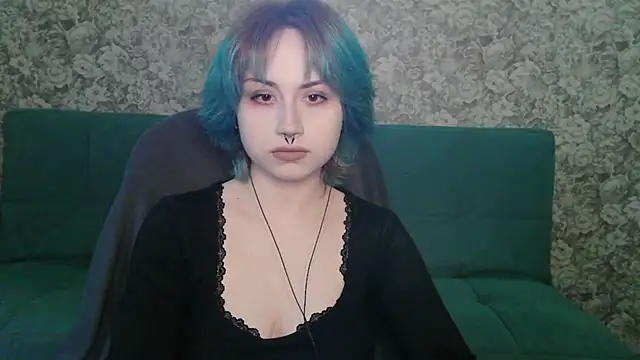 LeisaHopperstad online show from April 6, 2:18 pm