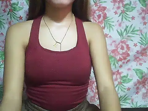 Snapshot of SweetPussie18x chatting on October 4, 11:30 am SweetPussie18x online show from October 4, 11:30 am