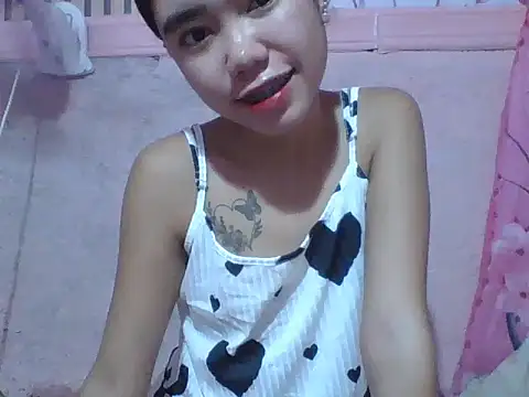 SweetPussie18x online show from May 26, 12:39 am