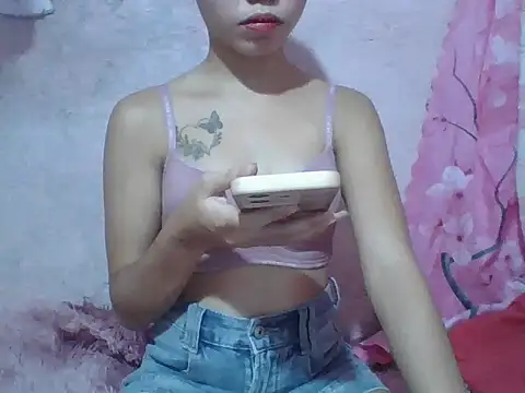 SweetPussie18x online show from May 28, 2:20 am