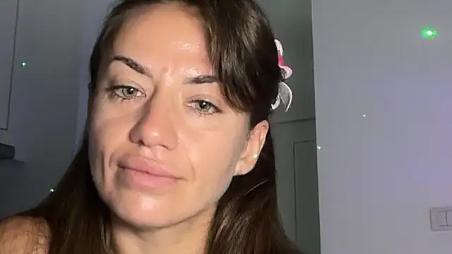 Snapshot of Roriann chatting on February 16, 7:04 am Roriann online show from February 16, 7:04 am