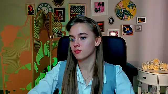 JuneWoods online show from October 13, 6:24 am