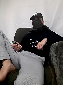 herkes26 online show from December 4, 6:05 pm