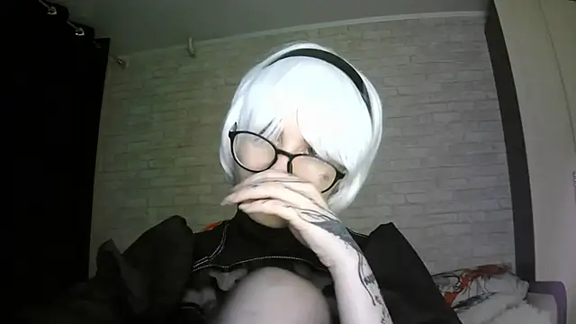 Snapshot of MernaGoggin chatting on October 25, 9:09 pm MernaGoggin online show from October 25, 9:09 pm
