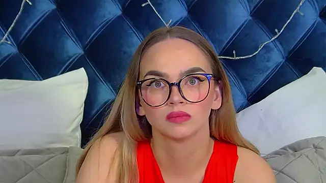 Snapshot of AnitaVenture chatting on December 21, 4:19 am AnitaVenture online show from December 21, 4:19 am