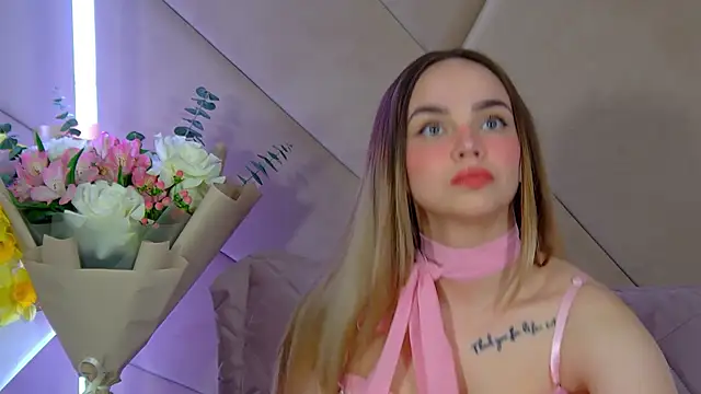 Snapshot of AnitaVenture chatting on February 8, 4:27 am AnitaVenture online show from February 8, 4:27 am