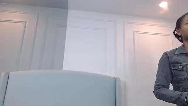 ChantalGarner online show from November 18, 2:21 pm