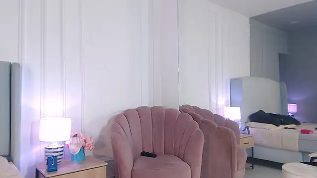 ChantalGarner online show from April 3, 2:15 pm